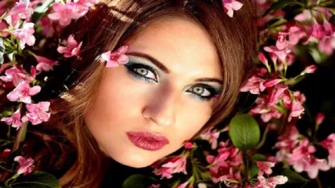 Tren Make Up 2020, Graphic Eyeliner Hingga Lipstik Merah Merona - GenPI.co