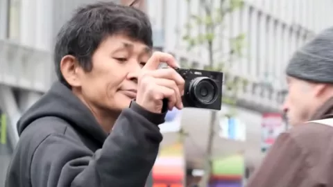 Terlalu Agresif, Fotografer Populer ini Dipecat oleh Fujifilm - GenPI.co