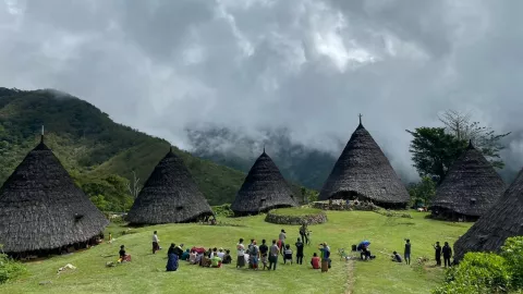 Iwan Fals Bikin Video Klip Single di Desa Terindah di Dunia - GenPI.co