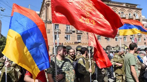 Konflik dengan Azerbaijan, Armenia Siap Gencatan Senjata - GenPI.co