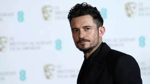 Orlando Bloom Isi Suara Pangeran Harry di Serial The Prince - GenPI.co