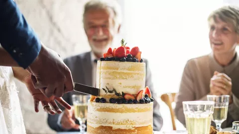 Tips Menghadirkan Kue Pernikahan yang Kece di Hari Besar Kamu - GenPI.co
