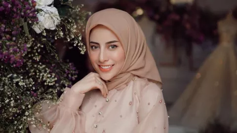 5 Padu Padan Hijab Kece Ala Selebgram, Nomor 2 Wajib Ditiru! - GenPI.co