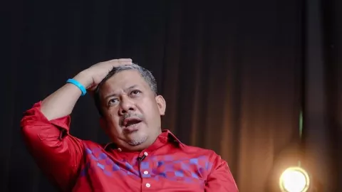 Menohok Banget! Fahri Hamzah Kritik Kebijakan Nadiem Makarim - GenPI.co