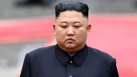 China Kirim Tim Dokter ke Korut, Ada Apa dengan Kim Jong Un? - GenPI.co