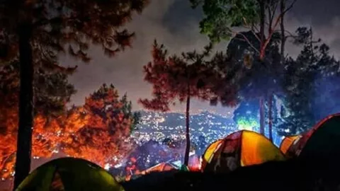 Di Spot Wisata Bandung ini, Bisa Camping Sambil Lihat Pemandangan - GenPI.co