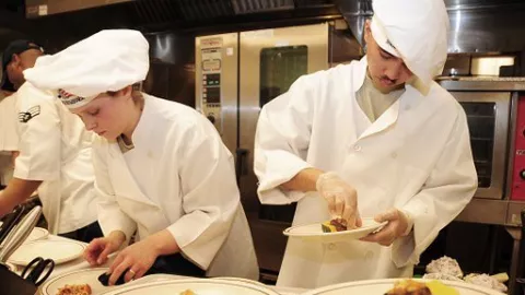 Ternyata Ini Kunci Sukses Berbisnis Kuliner dari Chef Alif   - GenPI.co