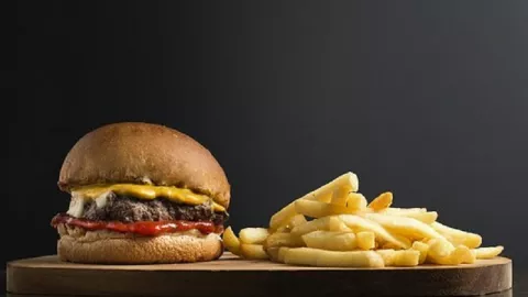 Awas, Bahaya Intai Orang yang Sering Buka Puasa dengan Fast Food - GenPI.co