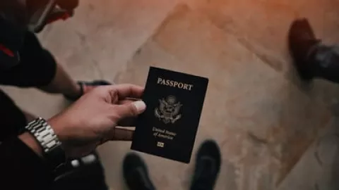 Pertama di Dunia, Chile Bikin Paspor Khusus Bebas Corona - GenPI.co