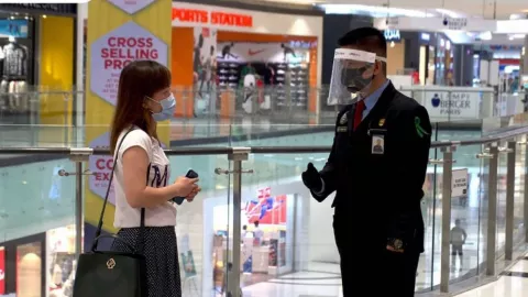 Kukuh Belanja di Mall saat New Normal, Simak Aturan Penting Ini! - GenPI.co
