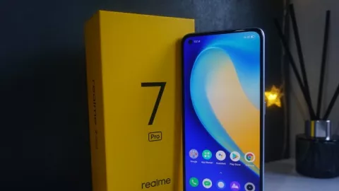 Isi Daya Realme 7 Pro Cepat Banget, Setengah Jam sudah Penuh - GenPI.co