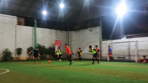 Lapangan Futsal Ramai Dikunjungi, Warga Tak Khawatir Covid-19 - GenPI.co