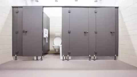 Mengapa Bentuk Toilet di Gedung Tidak Tertutup Rapat? - GenPI.co