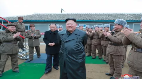 Kim Jong Un Baru Muncul di Tengah Wabah Virus Corona  - GenPI.co