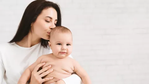 3 Fakta Unik Bayi Baru Lahir yang Harus Bunda Tahu - GenPI.co