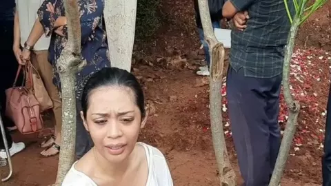 Firasat Karen Idol Sebelum Anaknya Meninggal Dunia - GenPI.co