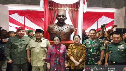 Megawati dan Prabowo Berdampingan di Kampus Akmil Magelang - GenPI.co
