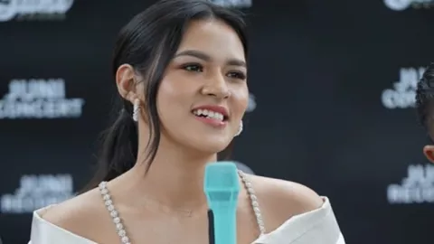 Nyanyi Lagu Raisa Saat Valentine, Hati Kekasih Dijamin Meleleh - GenPI.co