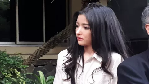 Polisi akan Panggil Pramugari Garuda Putri Novitasari Ramli - GenPI.co