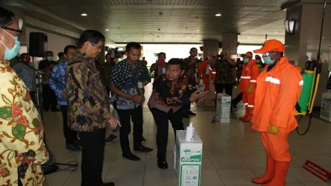 Alat Semprot Disinfektan Dibagikan Seluruh Kecamatan Jaksel - GenPI.co