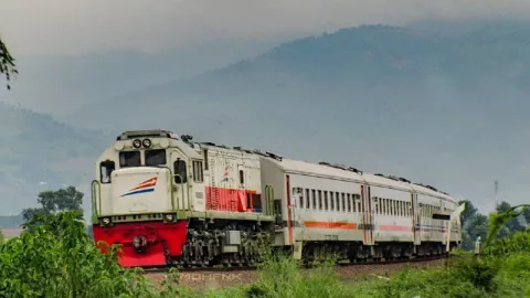 Gegara Corona, KAI Batalkan 28 Kereta Jarak Jauh dari Jakarta - GenPI.co