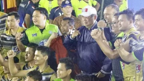 Gagahnya SBY Tampil di Sport Center LavAni dan Tim Voli - GenPI.co