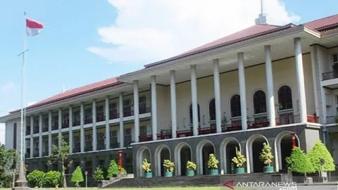 Keren, 3 Perguruan Tinggi Indonesia Masuk 100 Besar Dunia - GenPI.co