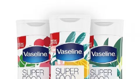 Vaseline Superfood Skin Serum ; Kunci Kulit Sehat dan Bercahaya - GenPI.co