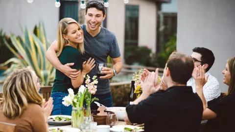 Deg-degan! 3 Zodiak Siap Perkenalkan Pasangan Saat Lebaran Nih - GenPI.co