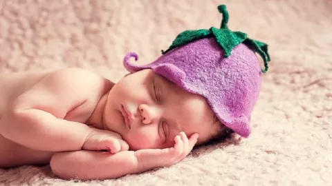 Hati-hati, Bayi Tidur Pakai Bantal Bisa Mati Lemas - GenPI.co