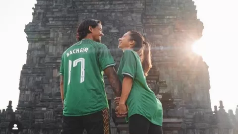 3 Artis Cantik yang Jatuh ke Pangkuan Pesepak Bola Indonesia - GenPI.co