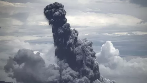 Suara Dentuman Bukan dari Gunung Anak Krakatau - GenPI.co