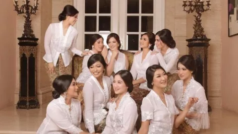 3 Jenis Kebaya Khas Indonesia, Mana yang Kamu Suka? - GenPI.co