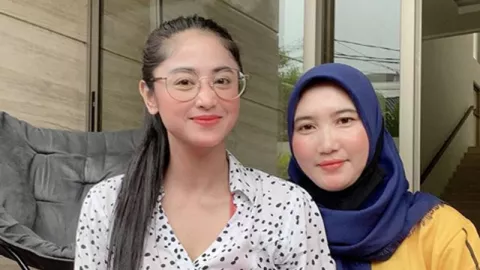 Belum Dapat Izin, Dewi Perssik: Mamiku Khawatir - GenPI.co
