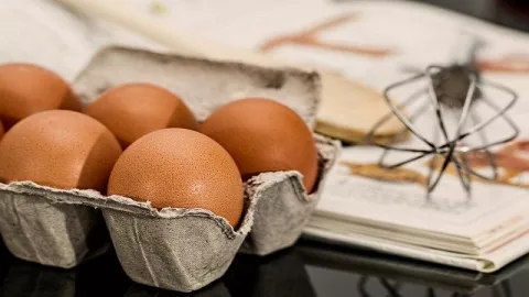 Jangan Menyimpan Telur Jumlah Banyak di Pintu Kulkas, Ternyata... - GenPI.co