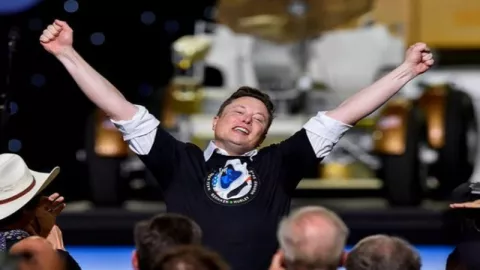 Sejak Kecil Elon Musk Sudah Terlihat Bakat Jadi Bos, Nih Buktinya - GenPI.co
