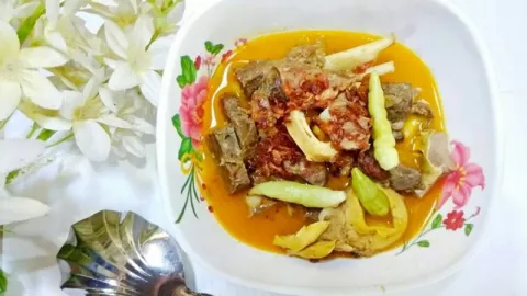 Bosan Makan Ikan & Ayam, Saatnya Buat Gulai Daging Sapi Khas Solo - GenPI.co