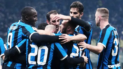 Inter Milan Kejar Penyerang Timnas Italia - GenPI.co