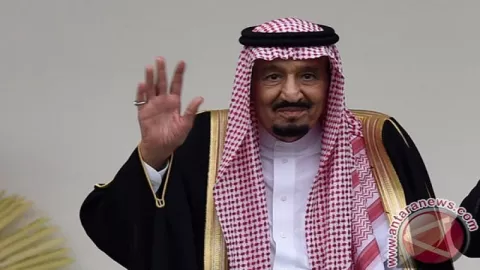 Raja Salman akan Hapus Hukuman Cambuk di Arab Saudi - GenPI.co