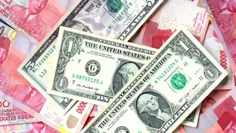 IDR/USD 6 Mei: Lockdown Mulai Longgar, Apa Kabar Dolar di 3 Bank? - GenPI.co