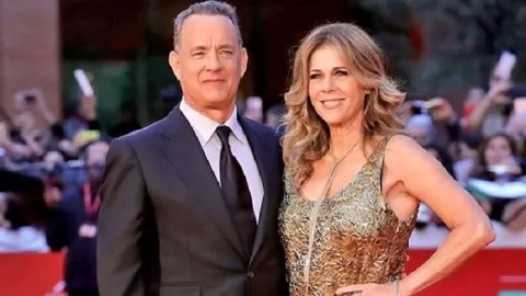 Tom Hanks dan Rita Wilson Rela Darahnya untuk Vaksin Virus Corona - GenPI.co