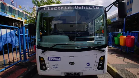 Gratis 3 Bulan! Begini Lo Penampakan Bus Listrik Transjakarta - GenPI.co