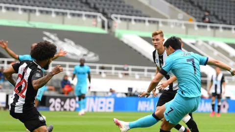 Newcastle vs Tottenham 1-3: Harry Kane Masuk Klub 200 Gol - GenPI.co