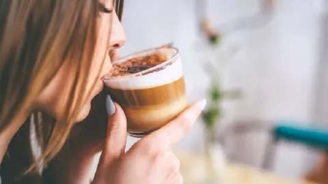 Peneliti: Kafein Bantu Dongkrak Stamina Kerja di Siang Hari - GenPI.co