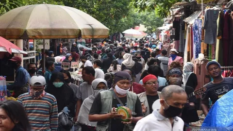 Pedagang Pasar Perumnas Klender Paling Banyak Positif Covid-19 - GenPI.co