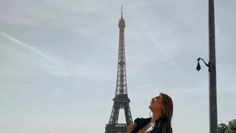 Menara Eiffel Buka: Para Artis Unggah Ikon Paris, Siapa Terkeren? - GenPI.co