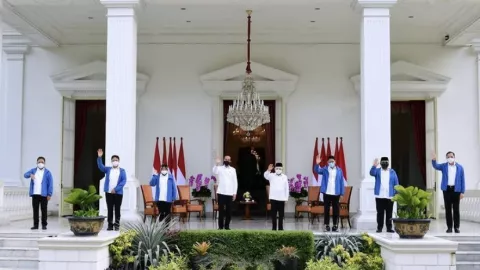 Pengamat Sindir Reshuffle Menteri Jokowi: Mirip Gado-gado - GenPI.co