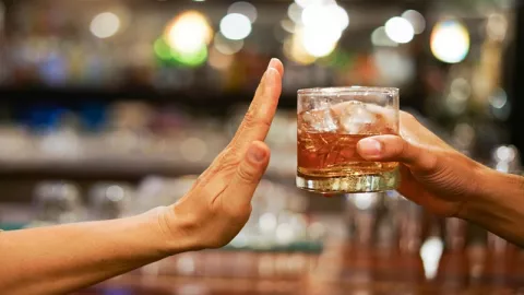 RUU Larangan Minuman Beralkohol, Ahli Mulai Bereaksi - GenPI.co