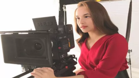 Keren Banget, Chelsea Islan Bersiap jadi Sutradara Film - GenPI.co