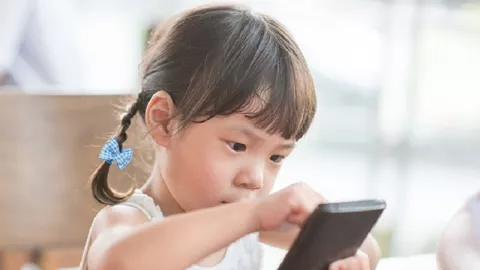 Bunda Perlu Membatasi Anak Dalam Bermain Gadget - GenPI.co